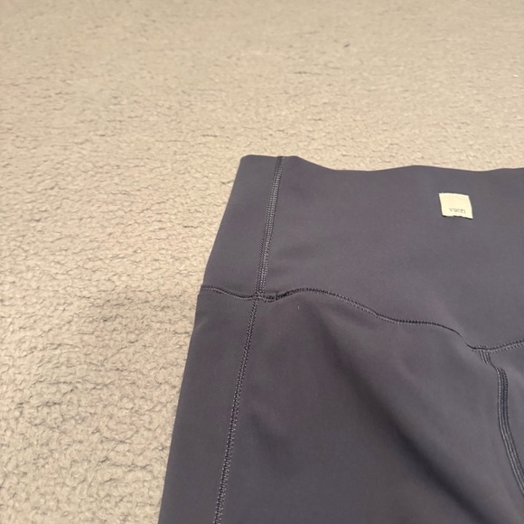 Vuori Clean Elevation Legging Size M Gray/Blue Pockets Workout Athleisure Gym - Picture 8 of 13